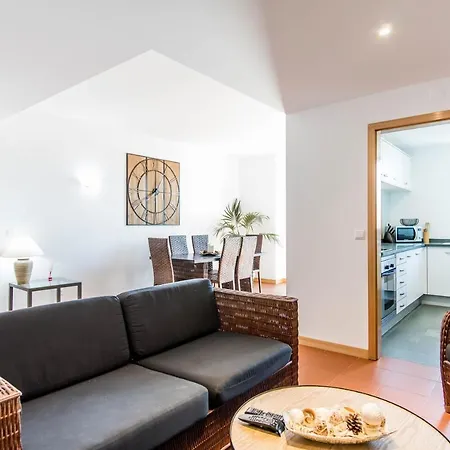 Superbe Spacieux Avec Terrasse Vue Piscine Апартаменты