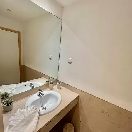 Superbe Spacieux Avec Terrasse Vue Piscine Апартаменты