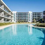 شقة Superbe Spacieux Avec Terrasse Vue Piscine *