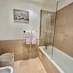 Superbe Spacieux Avec Terrasse Vue Piscine شقة
